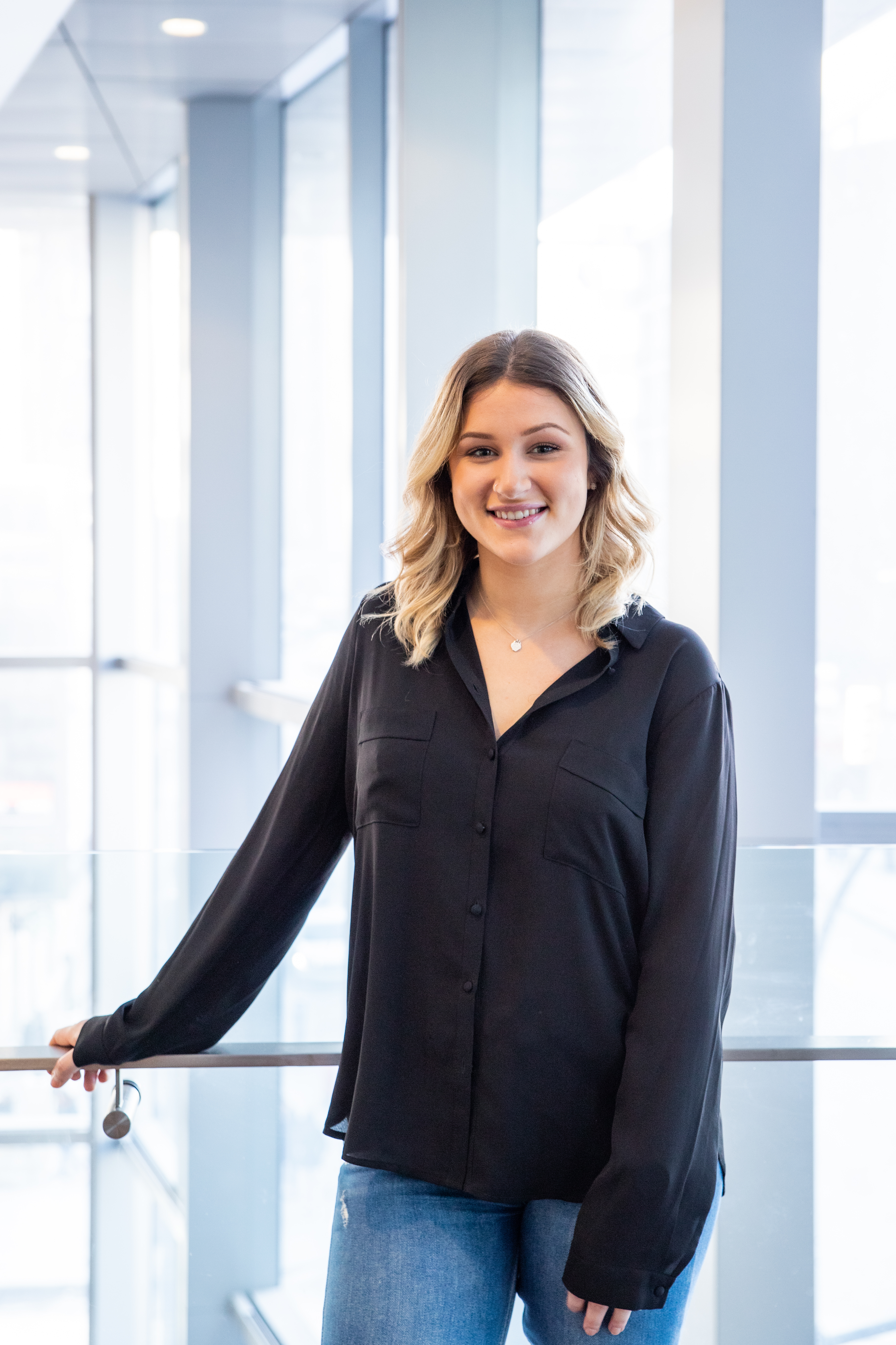 Cassandre Gibeault - Digital marketing and communications coordinator - MASSIVart