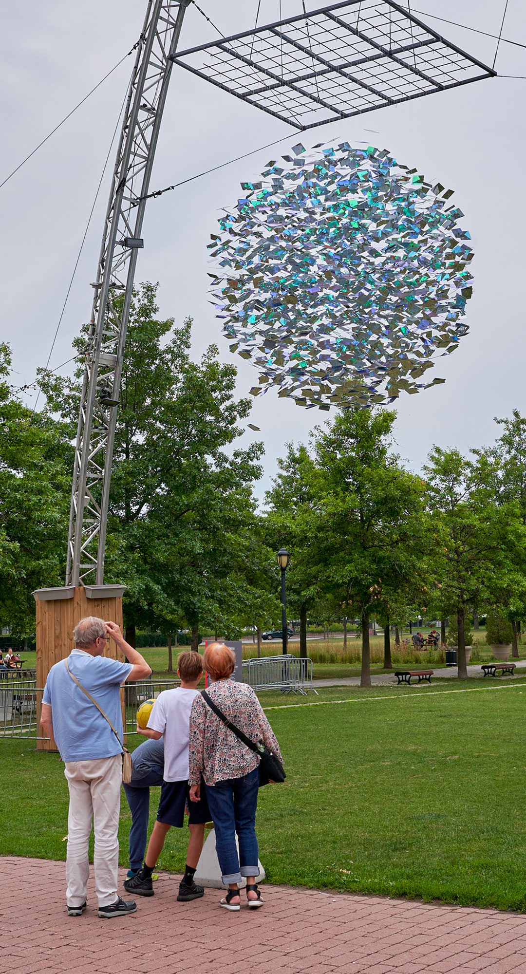 Les espaces publics de Montréal sont ravivés par de nouvelles installations artistiques remarquables | MASSIVart - Intégration d'oeuvres d'art dans les espaces publics Les espaces publics de Montréal sont ravivés par de nouvelles installations artistiques remarquables | MASSIVart - Intégration d'oeuvres d'art dans les espaces publics