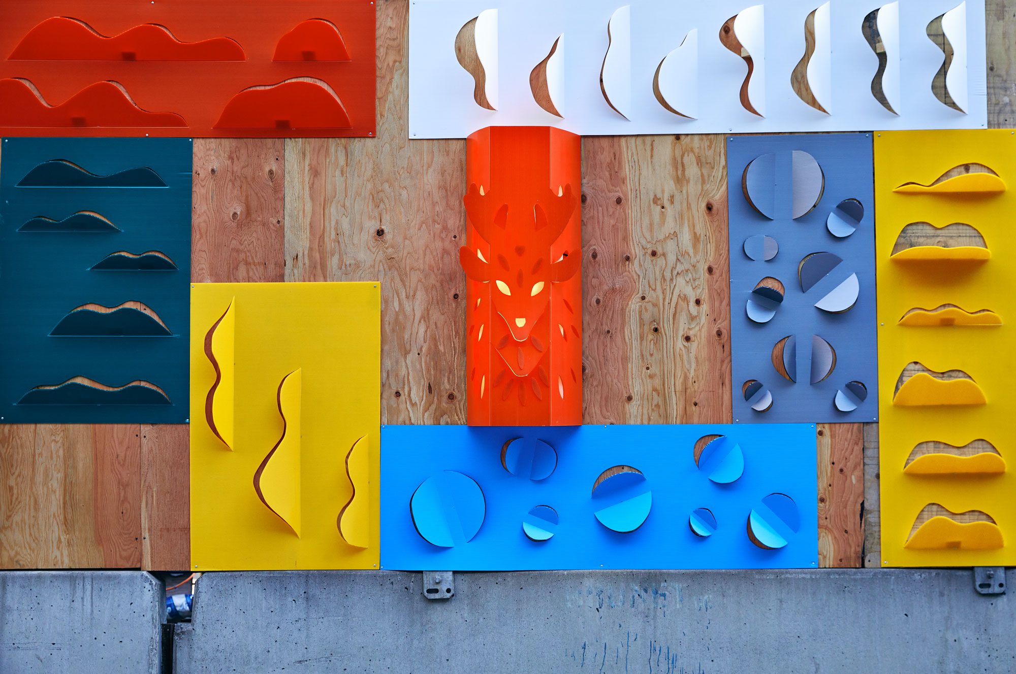 REM Montreal - CDPQ - Making construction sites more enjoyable with art and creativity. By MASSIVart