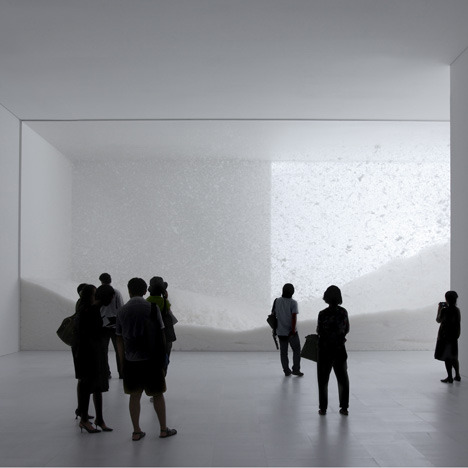 MASSIVart - Top 5 Dreamiest Art Installations - Tokujin Yoshioka - The Snow 