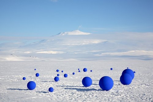 Five Stunning Site-Specific Installations - MASSIVart -Stellar Axis